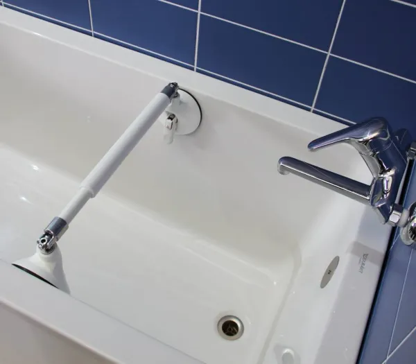 Diagonale scharnierset voor handgreep