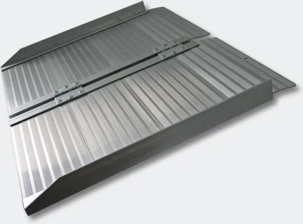 Aluminium inklapbare rolstoelhellingbaan, 1230 mm lang, tot 270 kg Oprijplaat opvouwbaar  - 123 cm - Rolstoelhelling, hellingbaan voor rolstoelen, mindervaliden rolstoel - Multistrobe