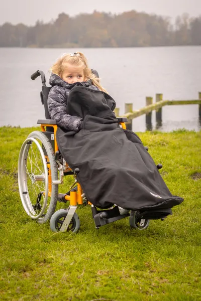 Belieff rolstoel deken kinderen – Voetenzak - handzak - Zwart – 100% polyester -1m