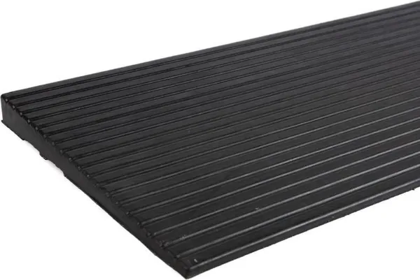 Drempelhulp recht- Oprijplaat - hoogte 30 milimeter (LxB 100 x 30 centimeter)
