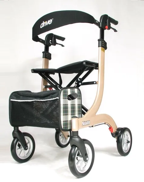 Lichtgewicht rollator Nitro medium champagne met ultra soft wielen