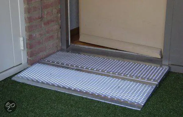 Oprit/Oprijplaat Miniramp MR660 (oprijlengte 66 cm)  - Geschikt voor Hoogte tot 8 cm