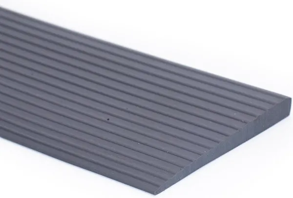 Rubberen drempelhulp (grijs) 1,0 cm hoog met plakstrip