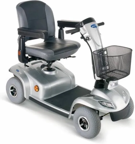 Scootmobiel invacare leo 4