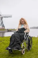 Belieff rolstoel deken/kleed – met open onderkant en handzakken – Wind- en waterdicht - Unisex - 100% polyester & Fleece gevoerd